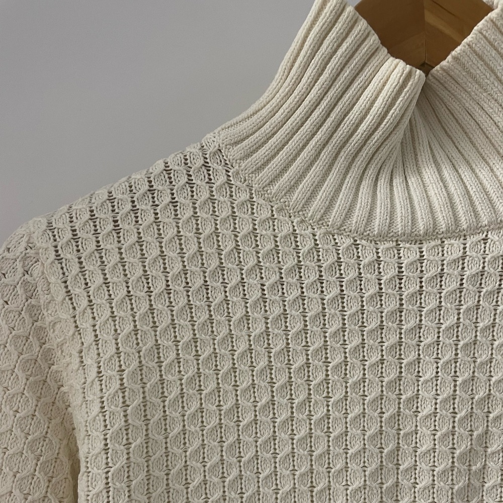White Sweater | Size Small